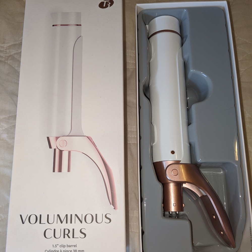 T3 Voluminous Curls 1.5 Clip Barrel